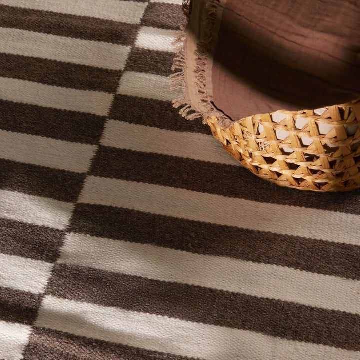 Vika Brown Wool Rug sound-absorbing rug, long-lasting, hand-woven rug.