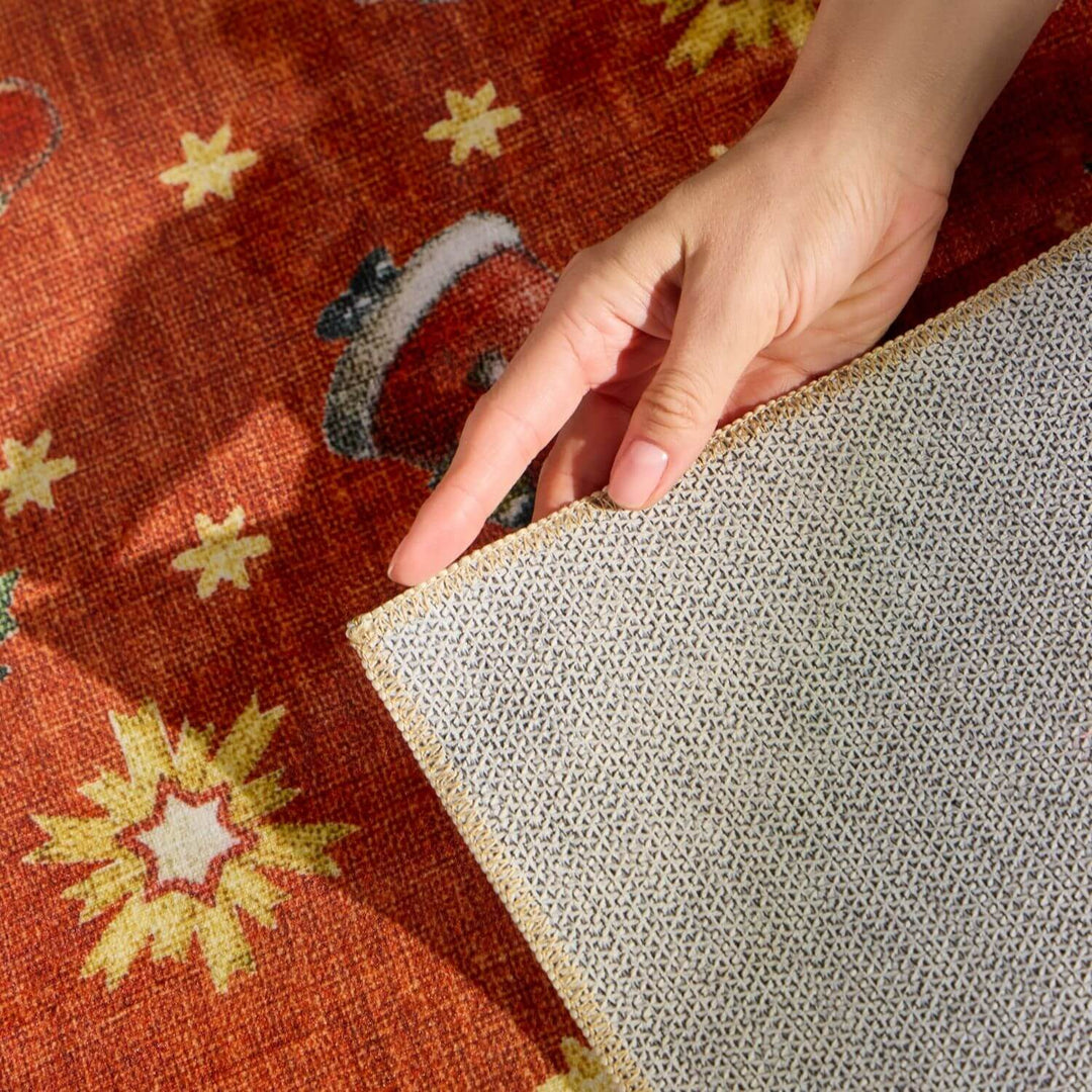 Red green colours rug, christmas, playfull design, non-slip, ideal for every room, soft durable materials.
