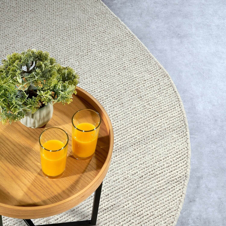 Wool White Rug, long-lasting, easy to clean, eco-friendly, hand-woven rug.