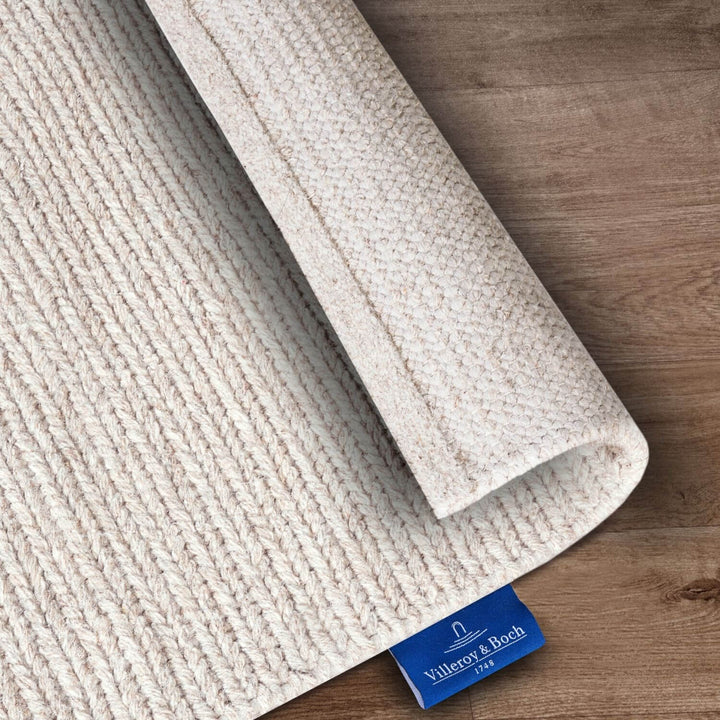 Wool White Rug, long-lasting, easy to clean, eco-friendly, hand-woven rug.