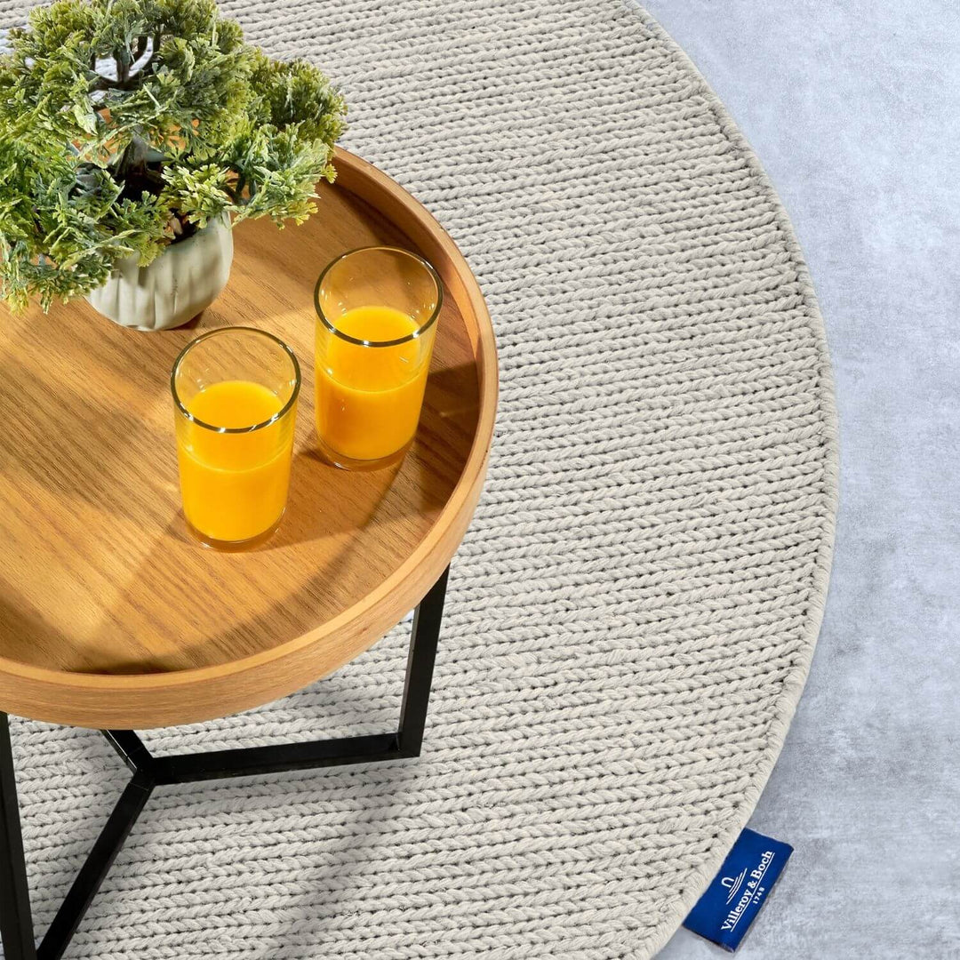 Wool White Rug, long-lasting, easy to clean, eco-friendly, hand-woven rug.
