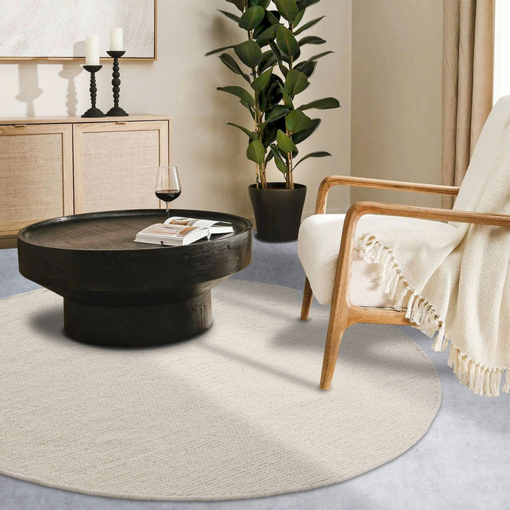 Wool White Rug, long-lasting, easy to clean, eco-friendly, hand-woven rug.