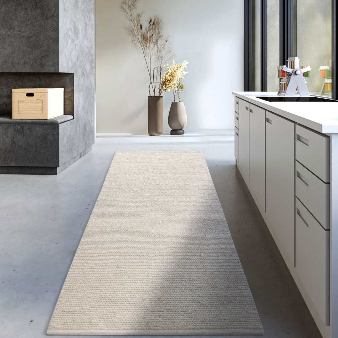 Wool White Rug, long-lasting, easy to clean, eco-friendly, hand-woven rug.