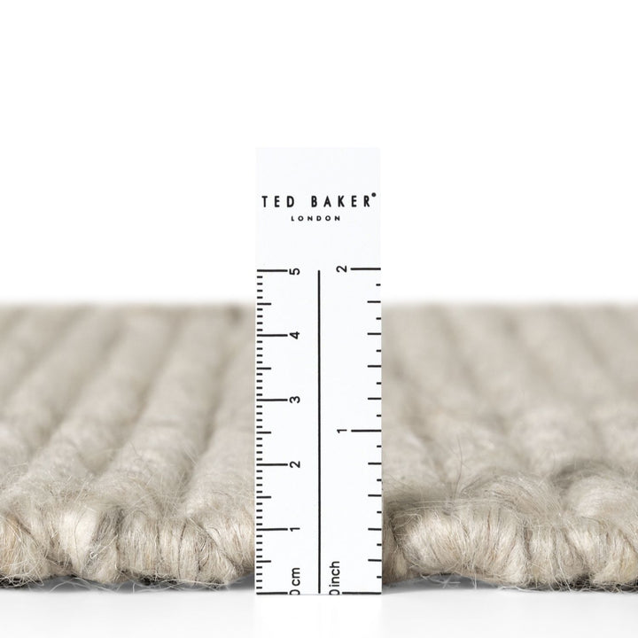 Camden Wool Parker Rug Natural White, hand-woven, ideal for every room.