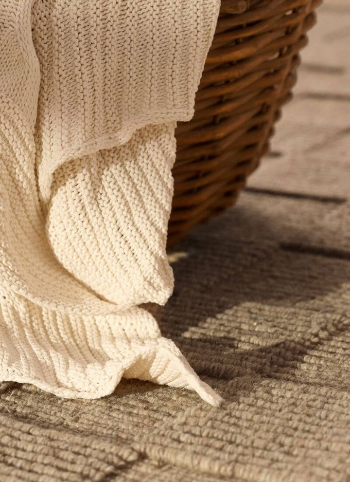 Scala Handwoven Wool Rug – Checkered Design