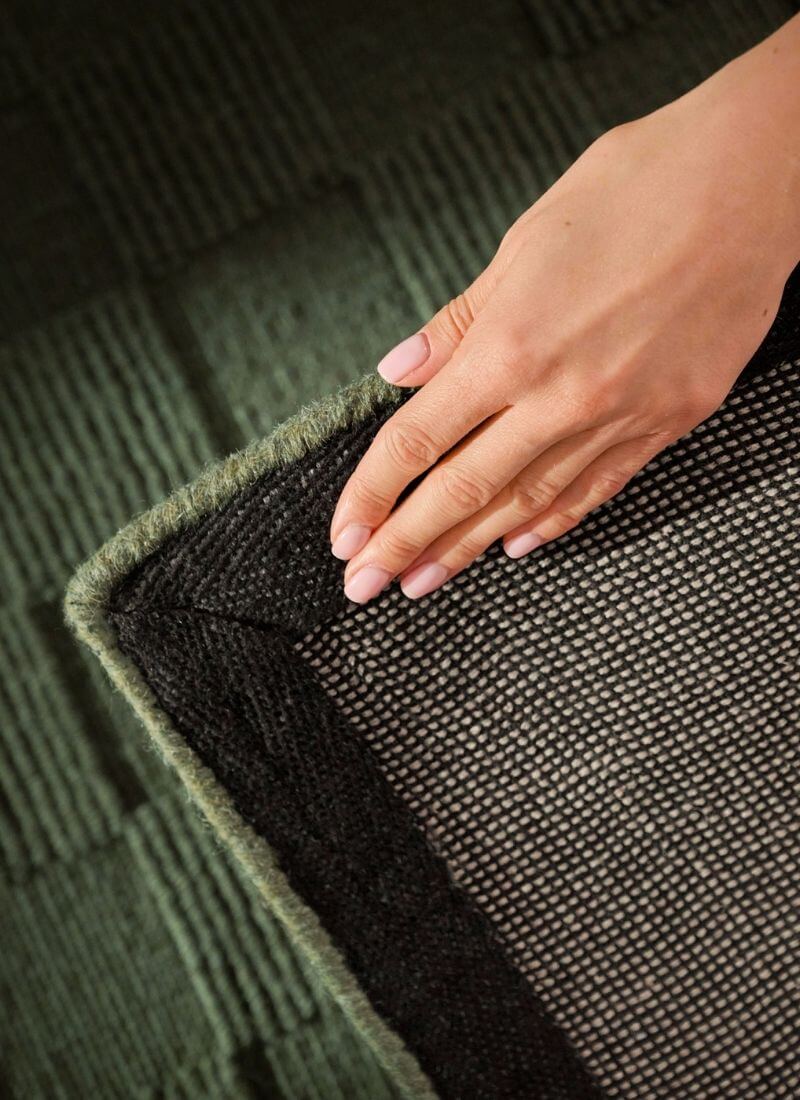 Scala Handwoven Wool Rug – Checkered Design