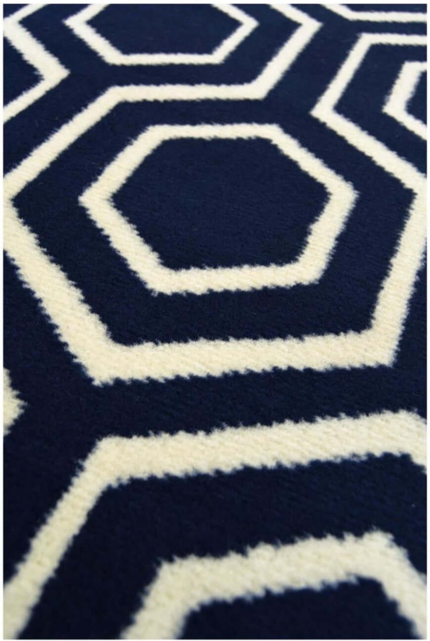 Maestro Collection Labyrinth Design Rug in Navy