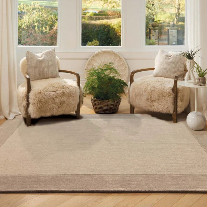 Borders Wool Rug – Hand-Loomed