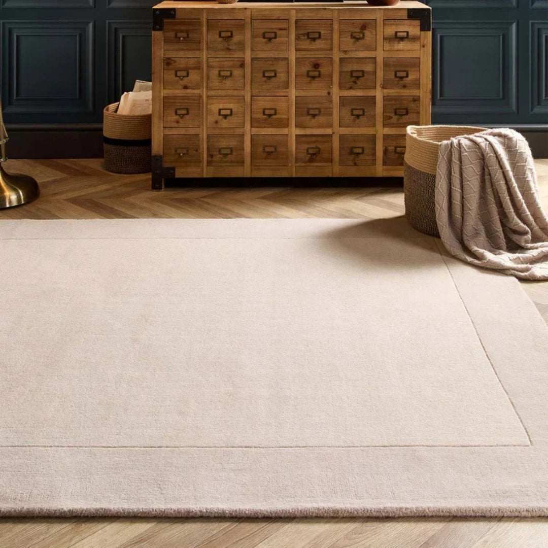 Borders Wool Rug – Hand-Loomed
