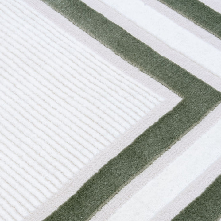 green bordered rug, anti-static, comfortable for every living areas, soft pile, easy care rug.