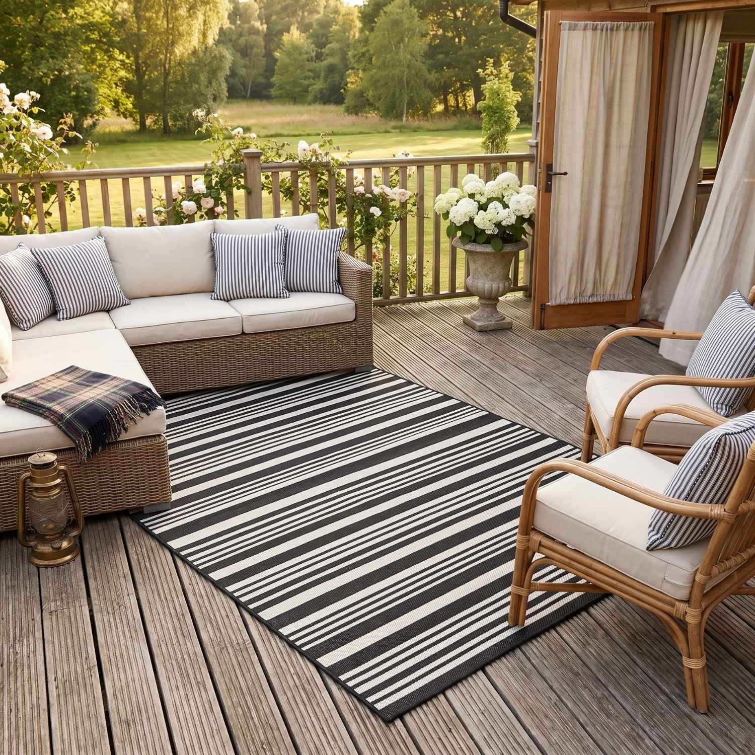 Striped Design Outdoor Rug for Garden in Black | The Rugs