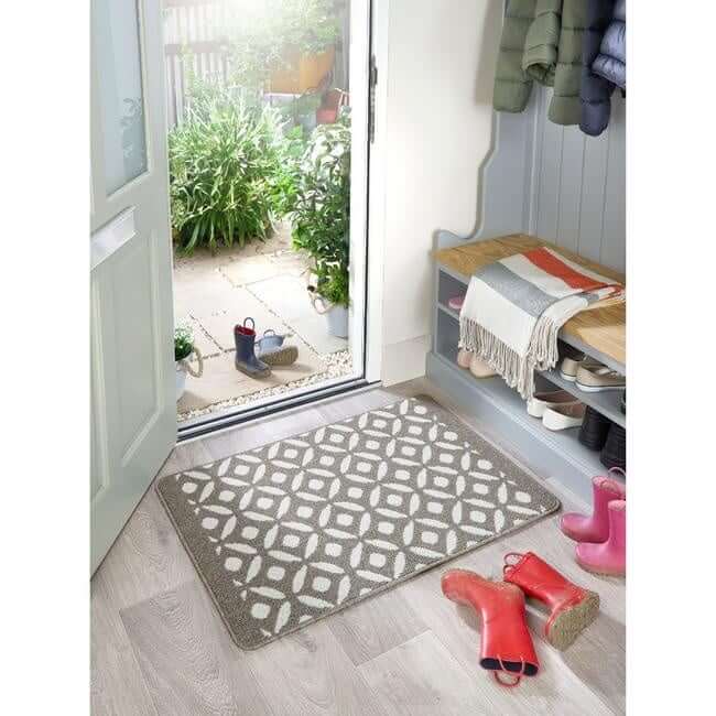 Geometric Design Washable Mat