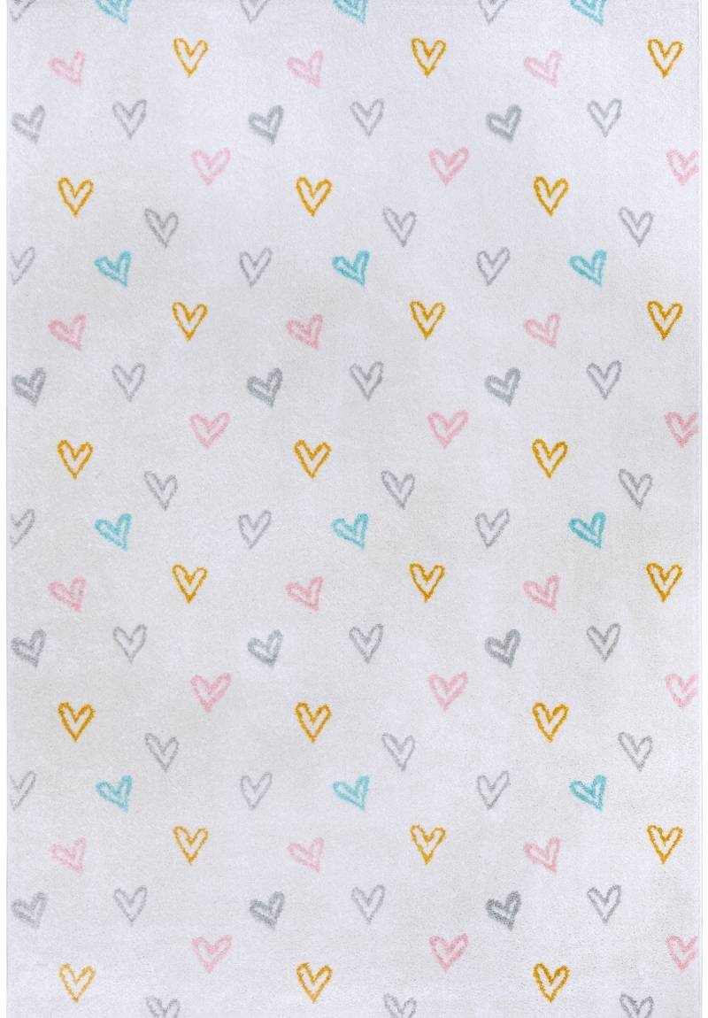 Adventures Kids Rug – Hearts Pattern