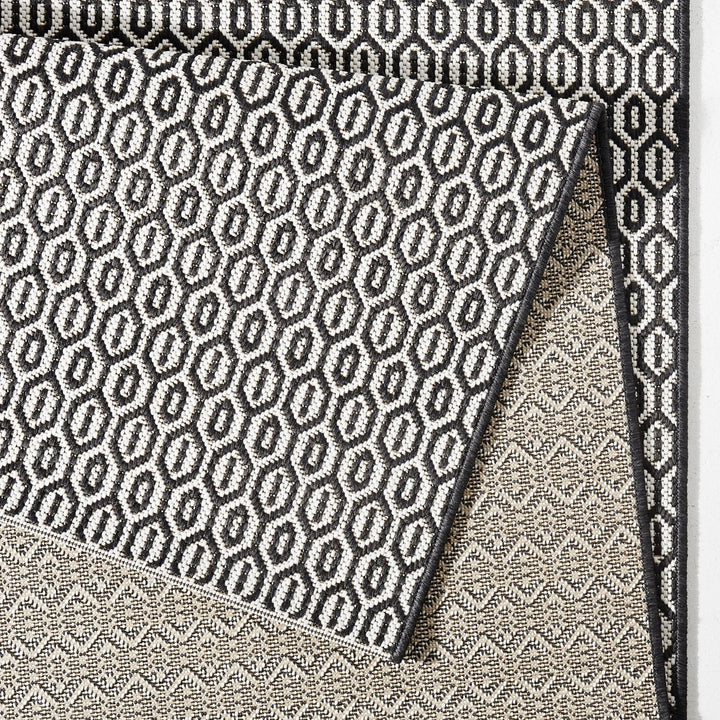 Indoor Outdoor Coin Rug Black