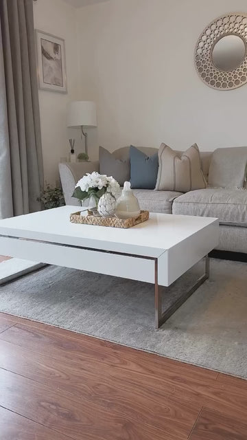 New rug daaay! 🤩 Easy to clean, anti-allergic and approved by cleaning guru @mrs.ds.cleaning.reviews 🧼🫧 Stay tuned for cleaning tips 🤍