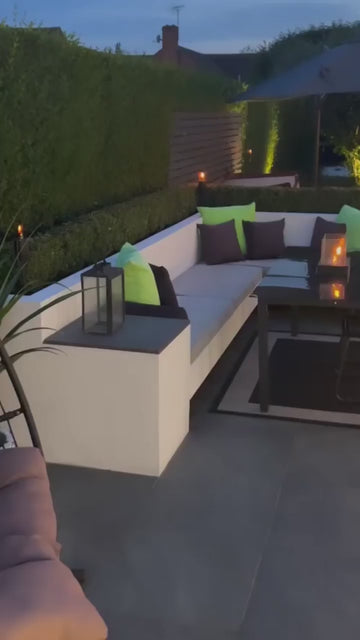 Summer nights are something else with Ecology 🔥 📸 @newroad_newproject #homedecorideas #homedecorinspo #homedesign #homedecorator #homedecorblogger #carpetsofinstagram #carpetdesign