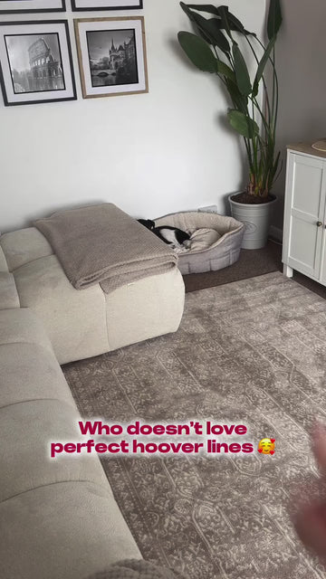 I have no idea how it started or who started it, but there’s a rising trend on social media about the hoover lines lately, and we’re loving it 😍 Isn’t it so satisfying?