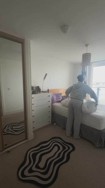 The easiest room refresh we didn’t know we needed 🤍 Swapping out a tired old rug for this Moroccan Ivory Shaggy from The Rugs completely changed the feel of this space. With its lu