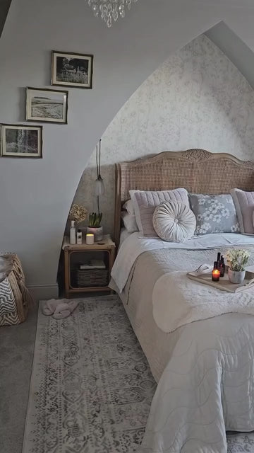 Happy Sunday, everyone 🤍 Being at home feels much better when you have no plan at all and it’s freezing outside 🥶 🏷️ Montana 3716C 🐶 Pet-Friendly 👣 Perfect for high traffic areas 💰