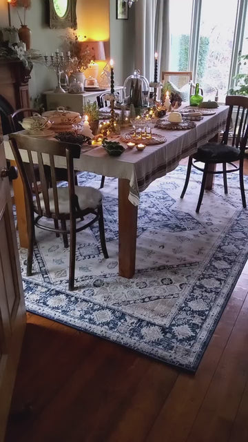 Festive Season is coming closer! 🍜 The moments we will surround a table and share laughs with our loved ones are too good to forget! During these exciting and crowded times, some r