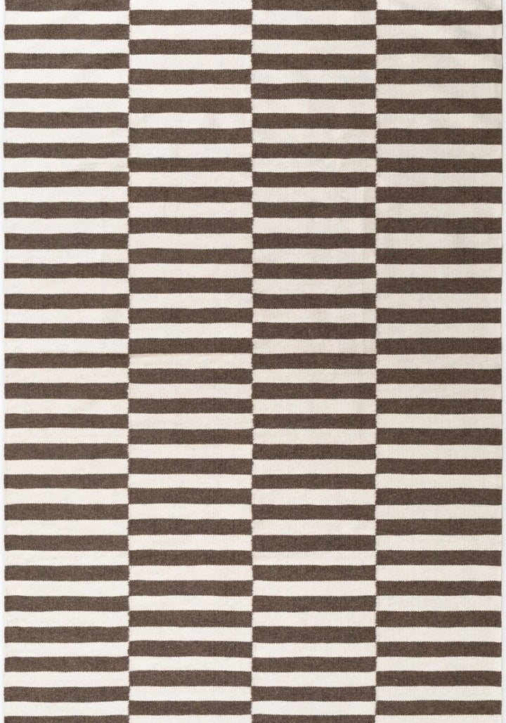Vika Brown Wool Rug sound-absorbing rug, long-lasting, hand-woven rug.
