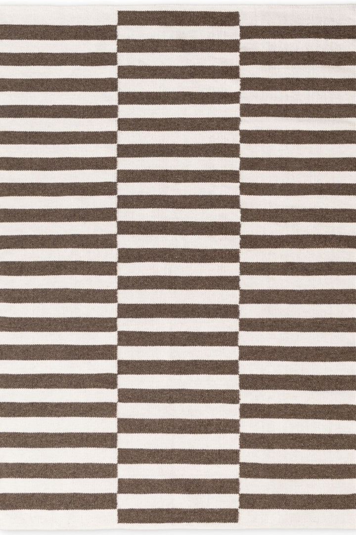 Vika Brown Wool Rug sound-absorbing rug, long-lasting, hand-woven rug.