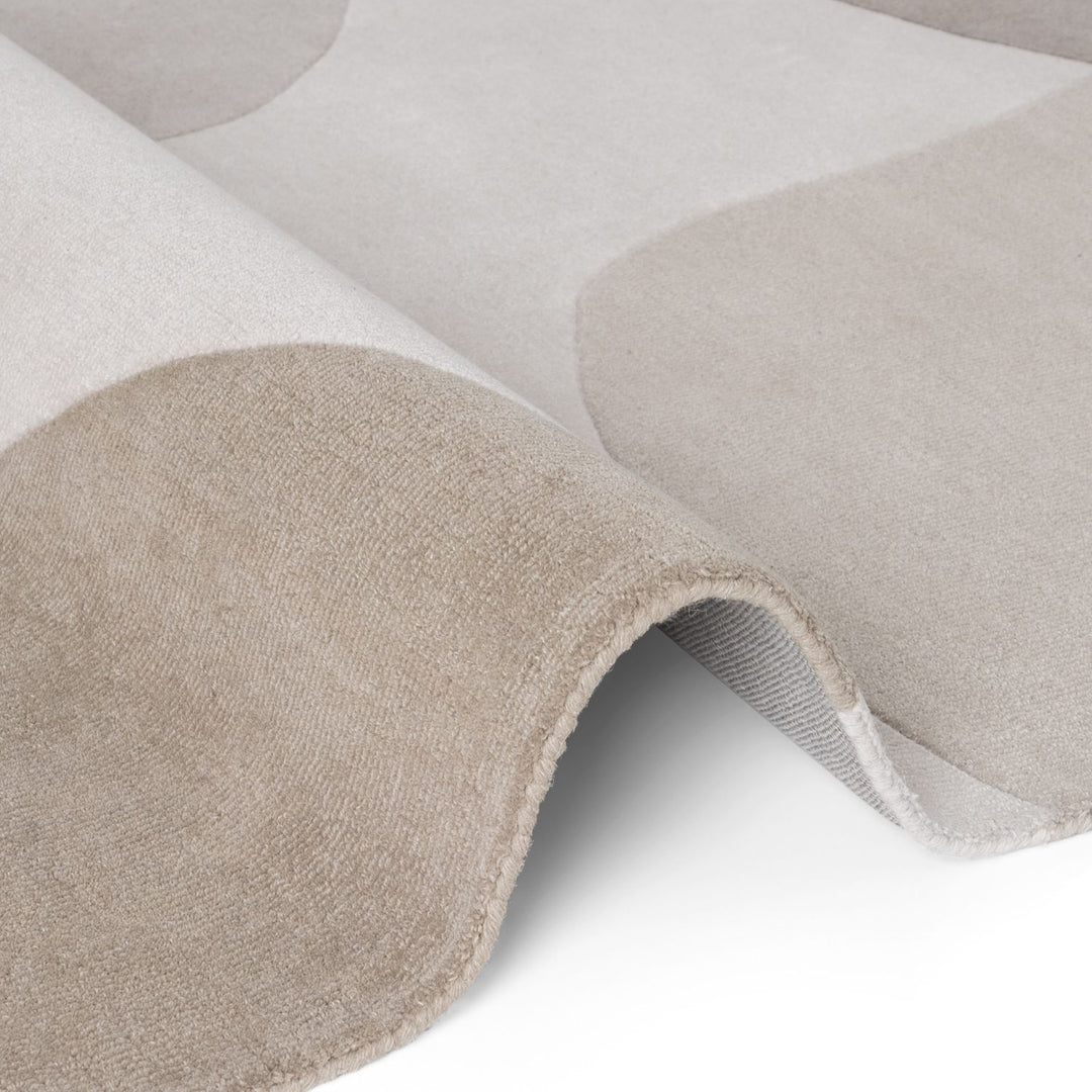 Wool Rug Clarissa Beige Grey Abstract design rug, high-low textured pile, easy to clean. 