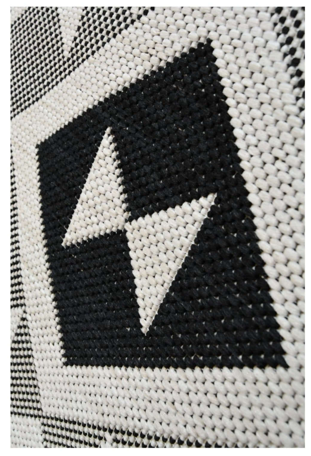 County Geo Chequer Indoor/Outdoor Rug | Versatile Home Decor