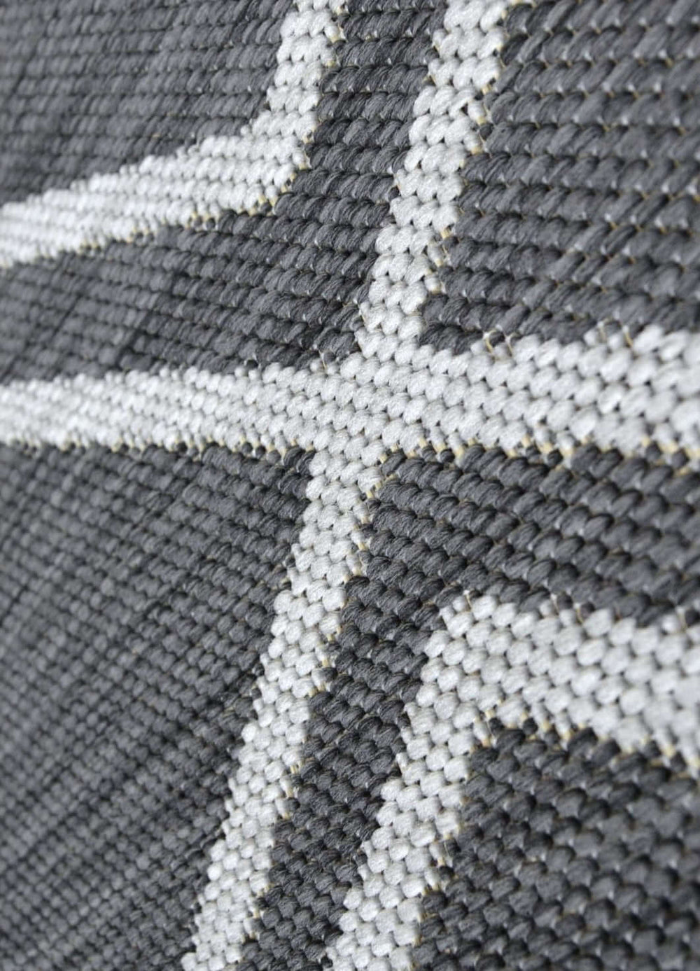 County Diamonds Indoor/Outdoor Rug | Versatile Home Decor