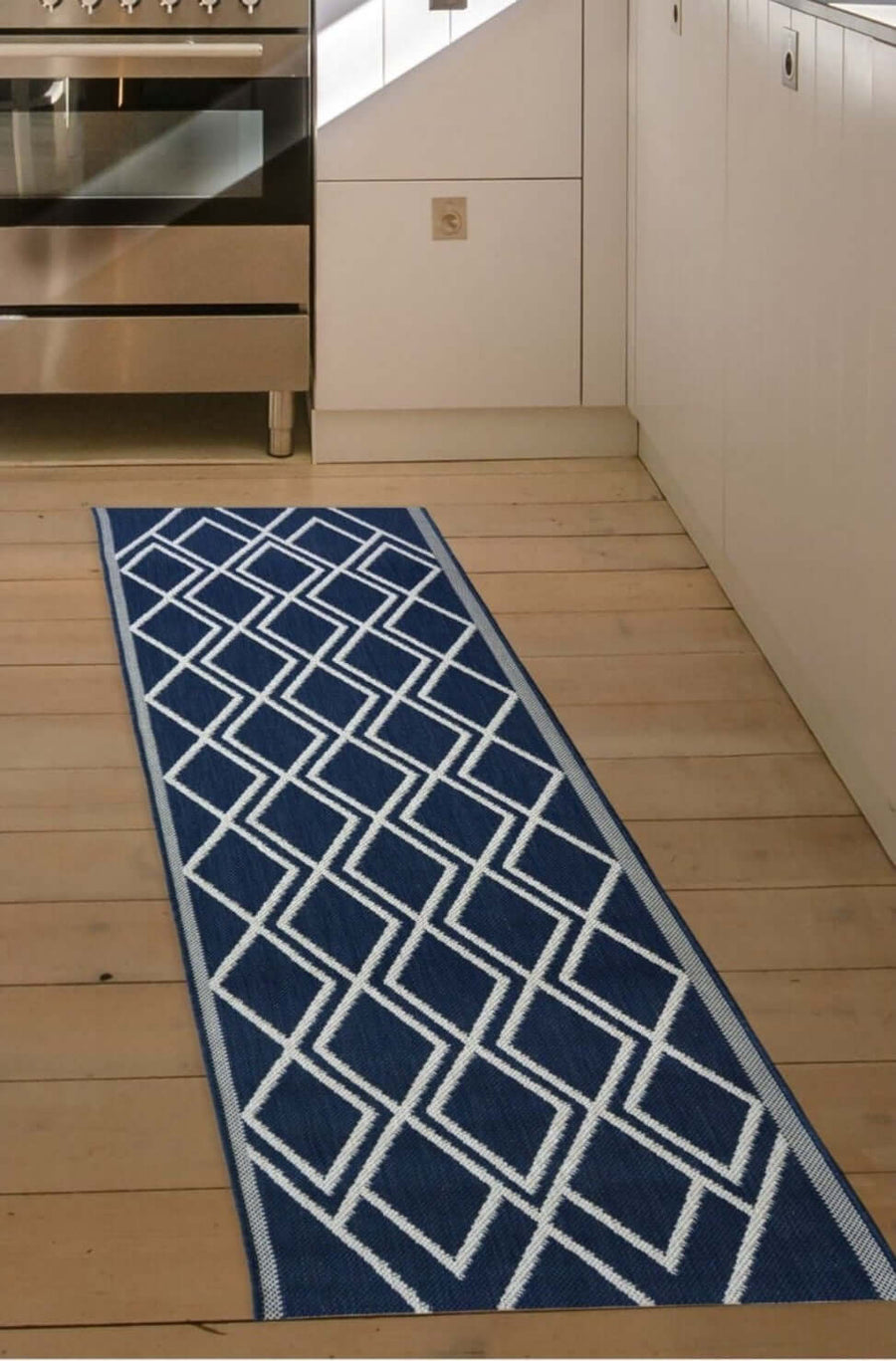 County Diamonds Indoor/Outdoor Rug | Versatile Home Decor
