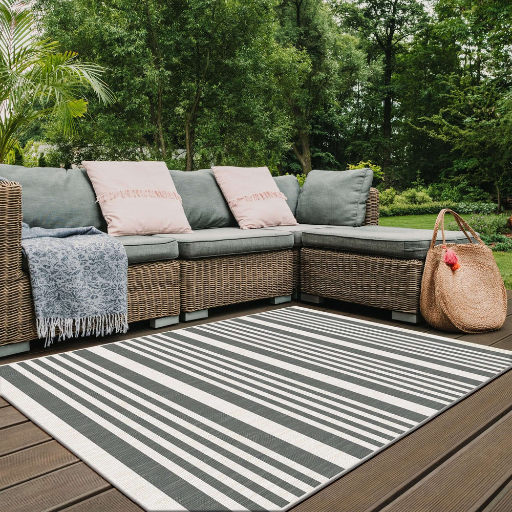 Duo Weave Outdoor Rug: Modern Stripes for Stylish Spaces