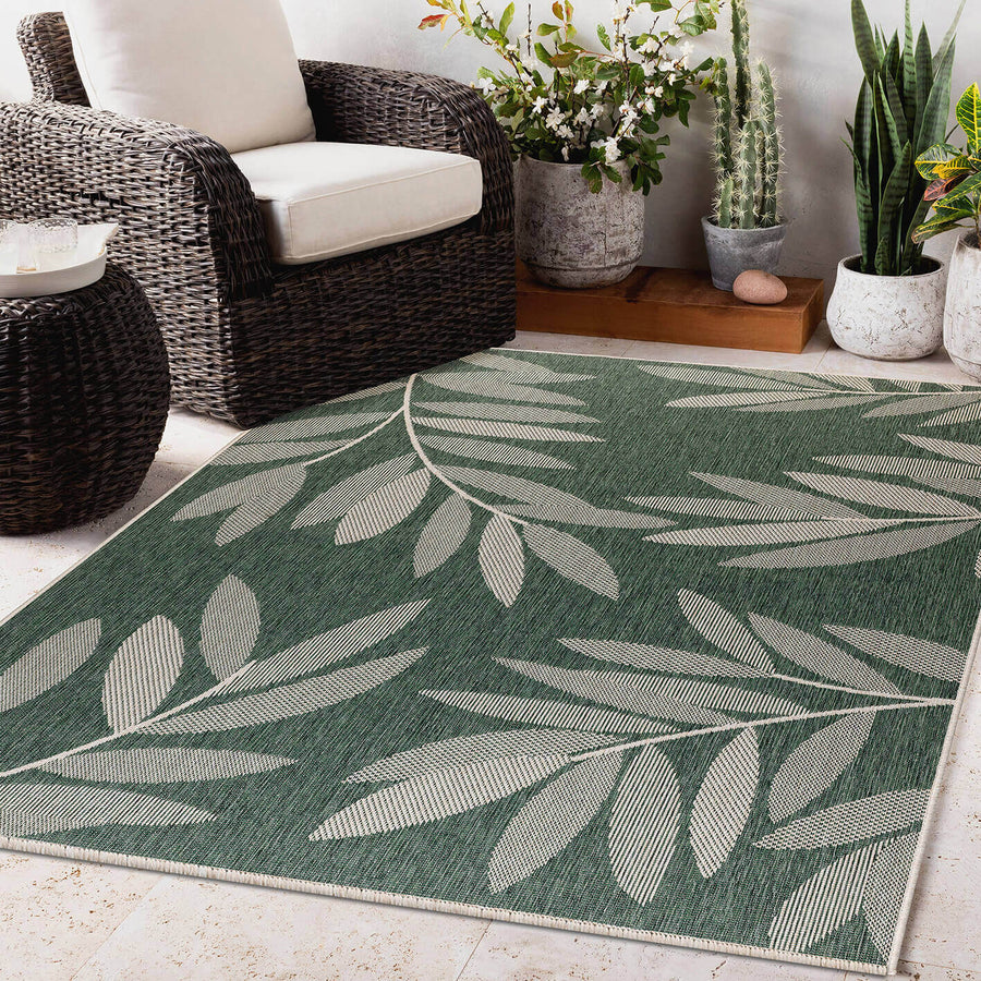 Trailing Leaves Design Reversible Outdoor Rug in Green & Brown – The Rugs