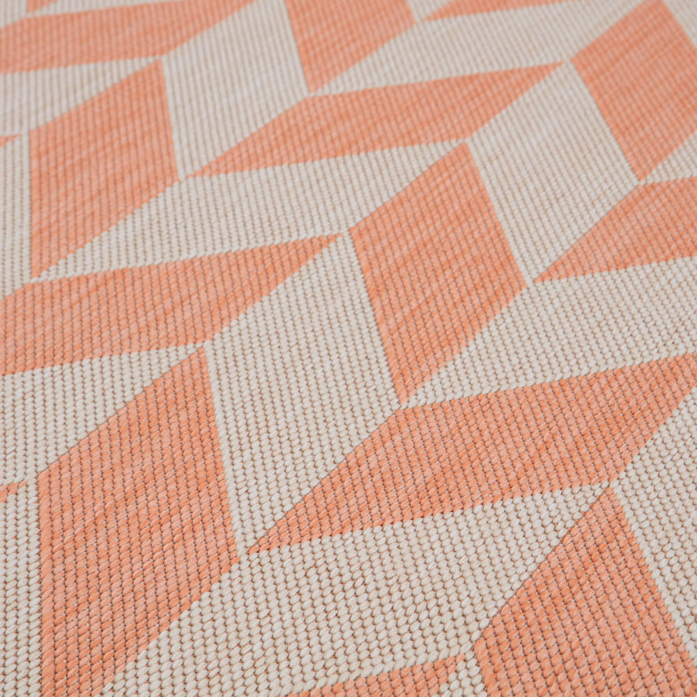 outdoor-rug-orange-chevron-design